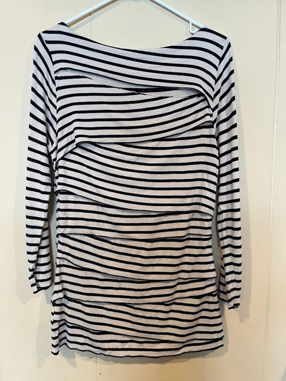 Vince Camuto Top - Picture 2 of 6